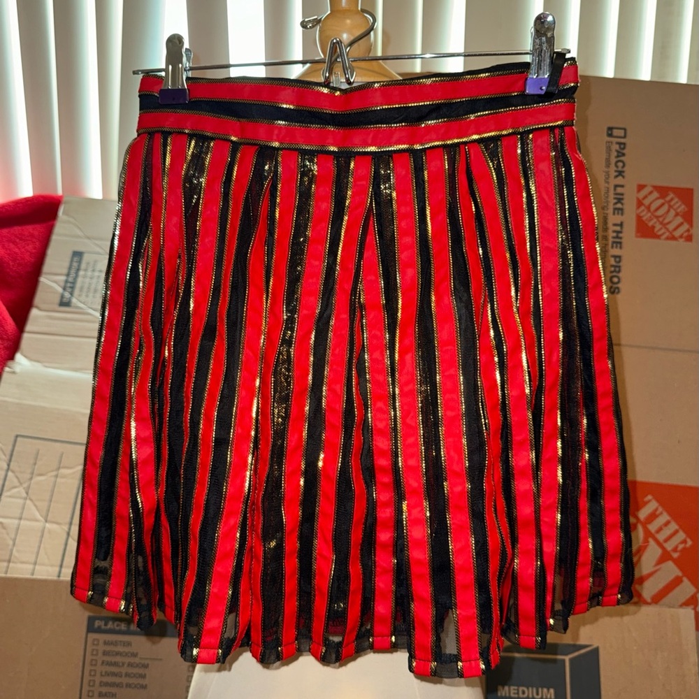 Hesperus Striped Red gold Black pleated Skirt sm
